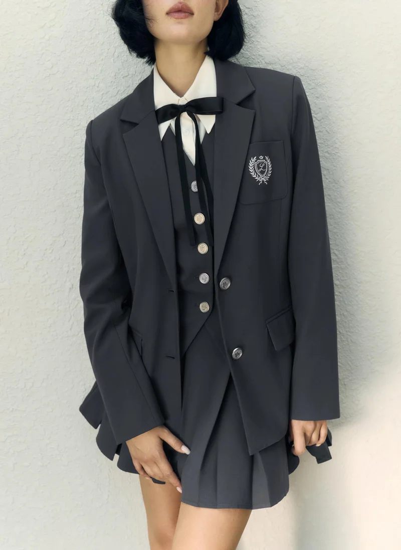 ليتشي سترة ذات صدر واحد مع تطريز جيب